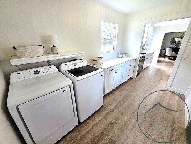 Foto del edificio - 1709 Westvine Dr