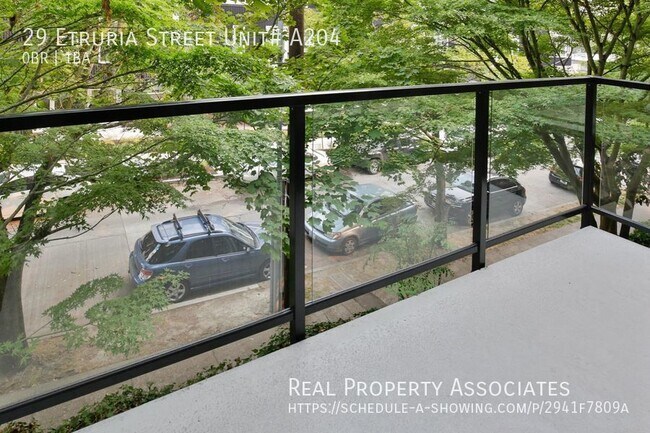 Building Photo - Awesome studio condo - walk to Fremont