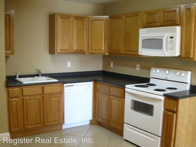 Building Photo - 510 Chalmette Ave
