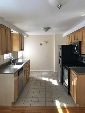 Building Photo - 2 George Rd