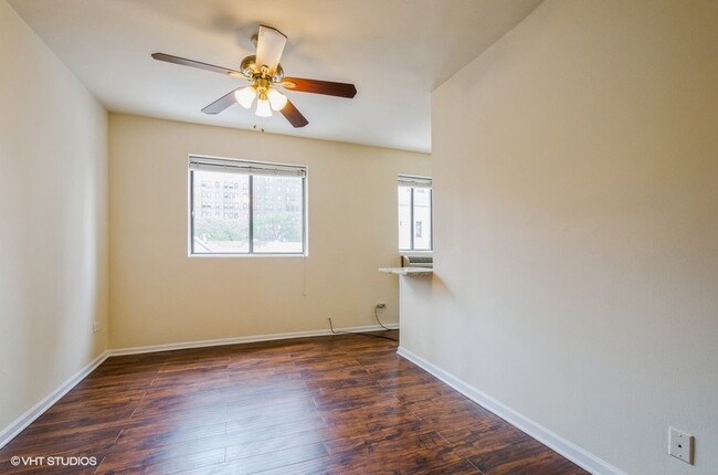 Foto del edificio - 1430 N Dearborn Pkwy