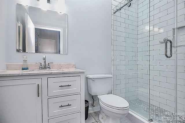 Foto del edificio - 2625 E 5th St