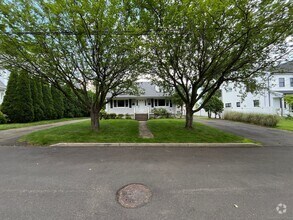 Building Photo - 174 Country Rd