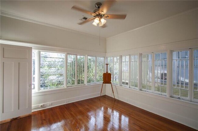 Foto del edificio - RENOVATED HOME IN THE HEART OF UPTOWN NEAR...