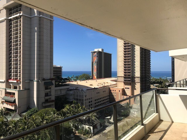 Building Photo - Waikiki Wailana 2 Bed 2 bath 1 Cov Park 14th Flr Park/Ocean View Condo (1860 Ala Moana, Unit 1402...