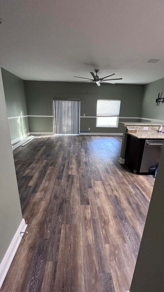 Foto del edificio - Exquisite Townhome is Awaiting