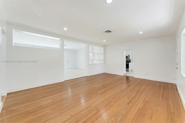 Foto del edificio - 4724 Orduna Dr