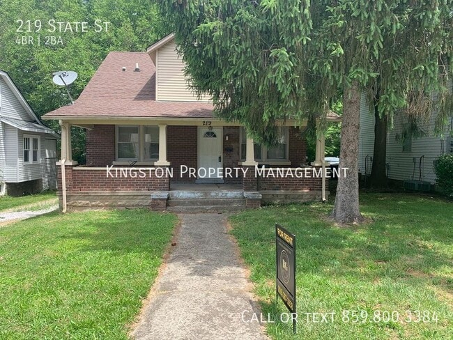 Building Photo - NEW LISTING 4 BEDROOM HOUSE!! 1/2 OFF SECU...