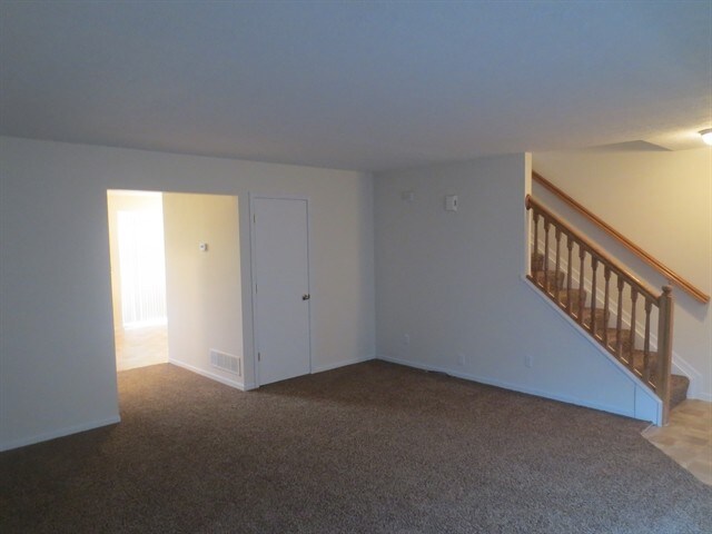 Foto del edificio - 437 Hunters Ct