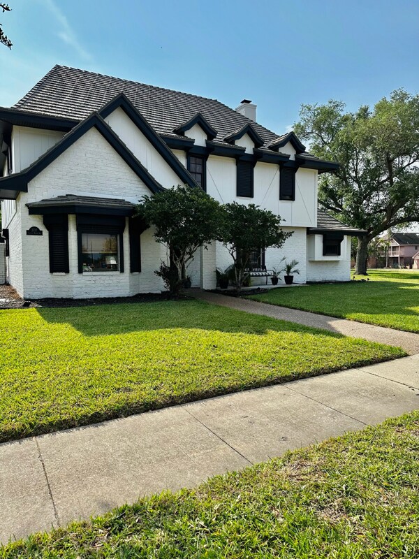 Foto del edificio - 3717 Castle River Dr