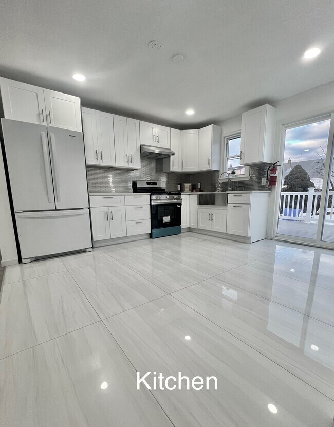 Building Photo - 67 Avenue A