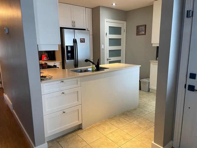 Photo du bâtiment - 3021 10 St NW