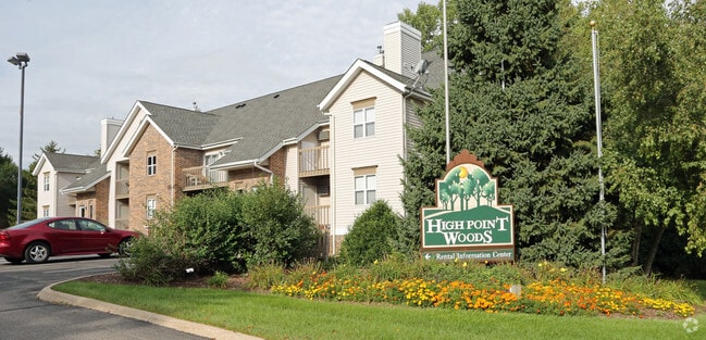 Building Photo - High Point Woods