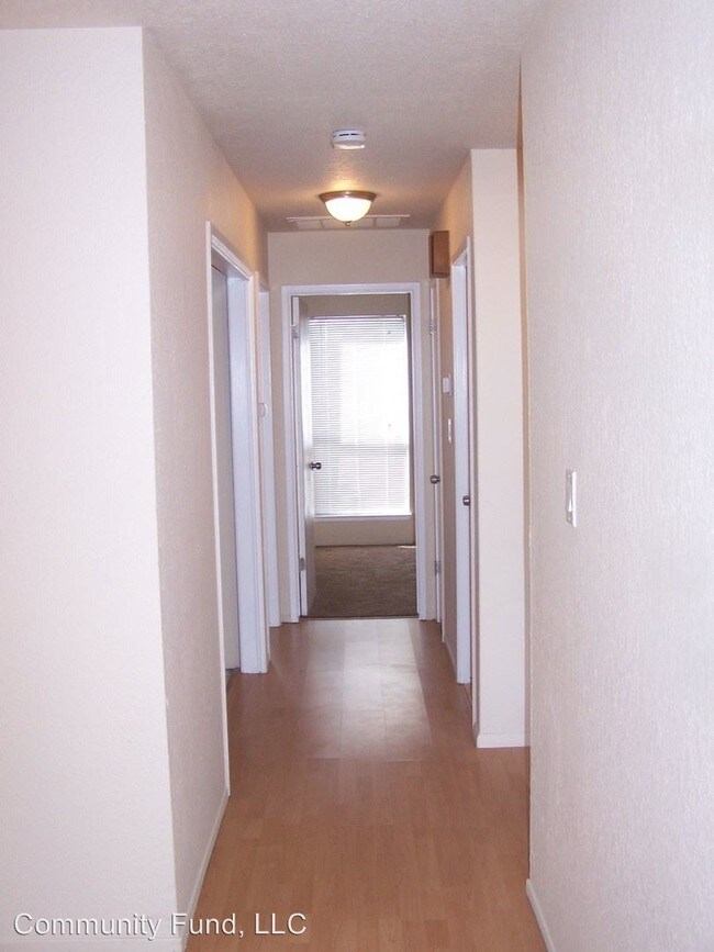 Foto del edificio - 2424 Ellison Dr