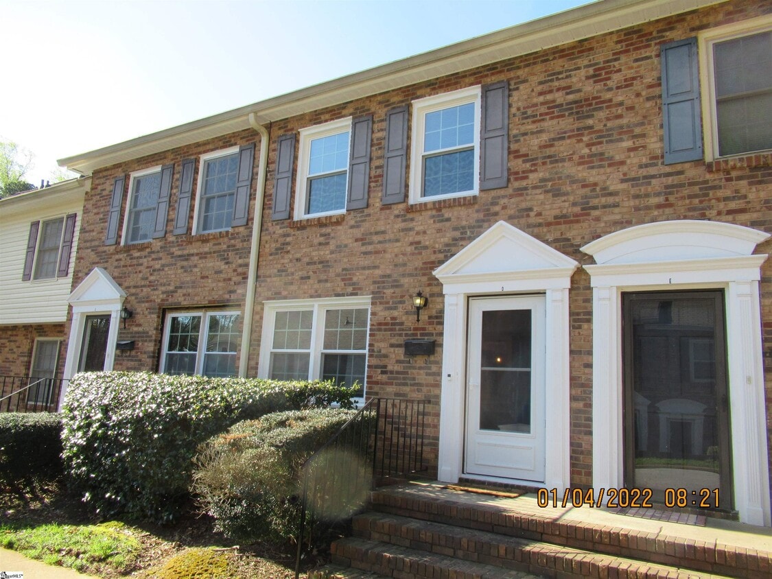 1434 Dover Rd, Spartanburg, SC 29301 Condo for Rent in Spartanburg
