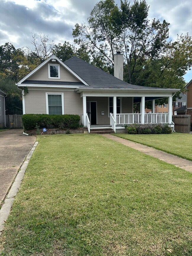 Foto del edificio - Gorgeous 3 Bedroom Home in the Overton Squ...