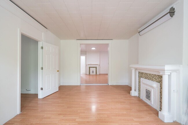 Building Photo - 66 Van Reipen Ave