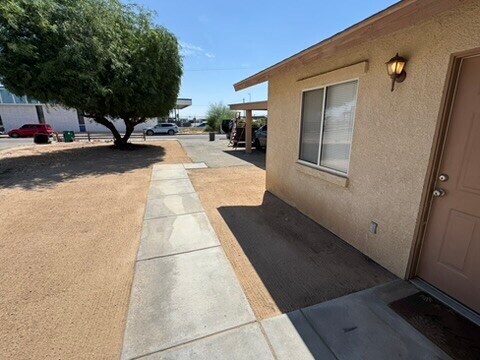 Foto del edificio - 6330 Mesquite Ave
