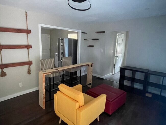 Foto del edificio - 1375 Northwest Dr NW