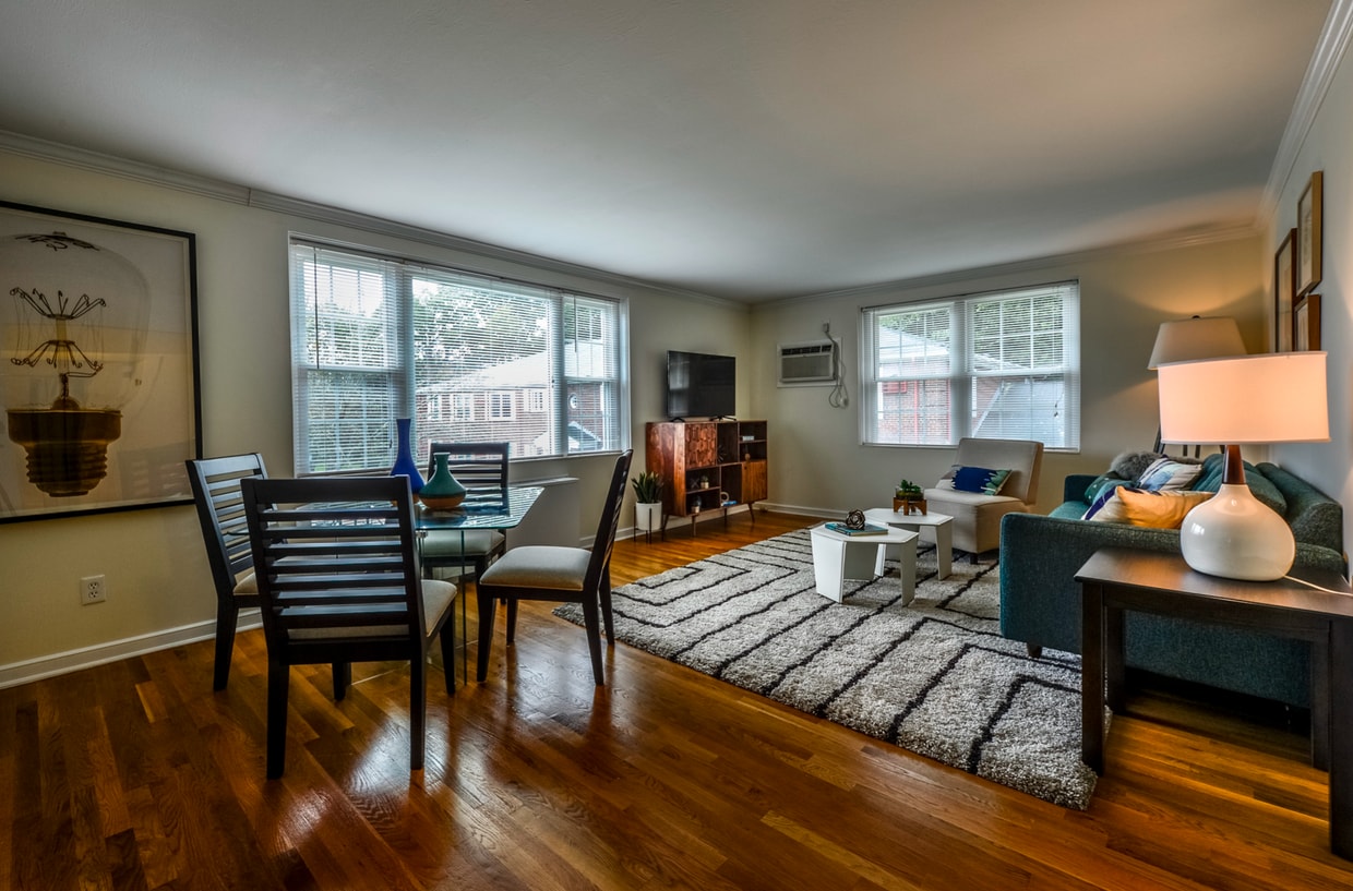 Primary Photo - 31 Captain Parker Arms