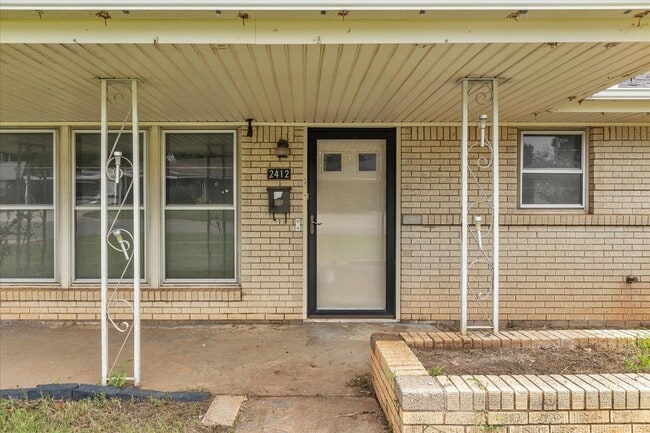 Building Photo - 2412 N Key Blvd