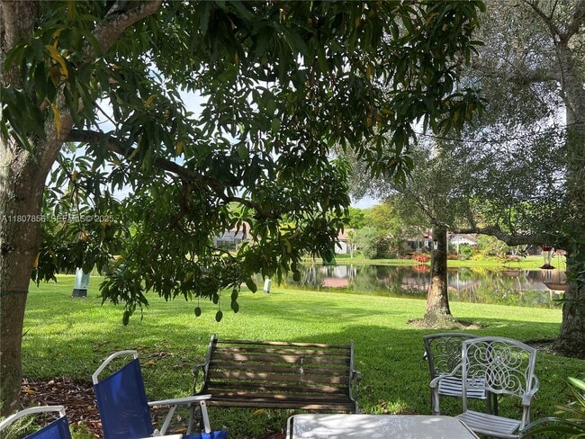 Foto del edificio - 1544 Springside Dr