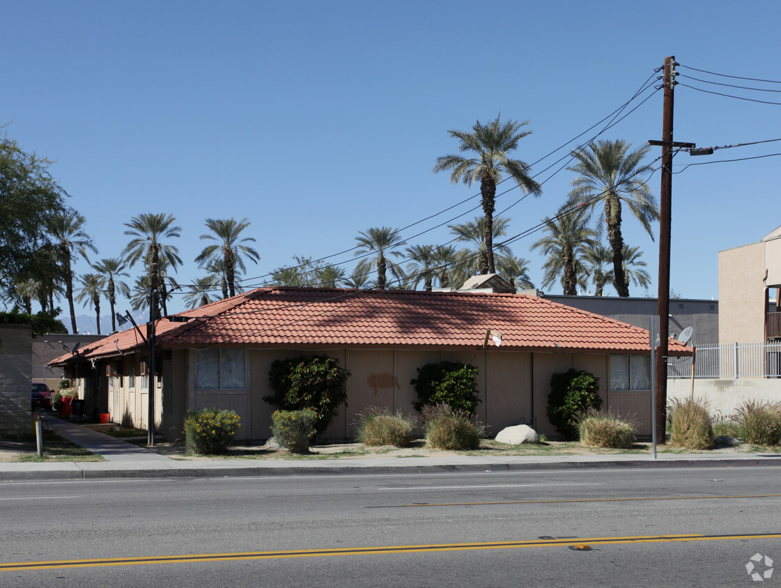 Primary Photo - Jackson Street Apartments