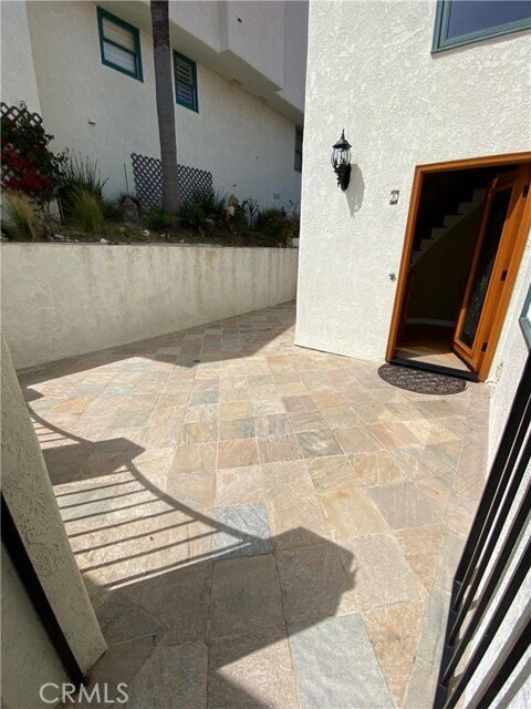 Building Photo - 258 W Escalones