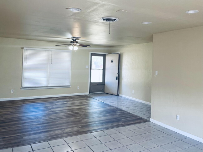 Foto del edificio - 1503 46th Pl