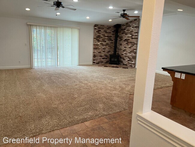 Building Photo - 3 br, 2 bath House - 1068 Bradford Circle