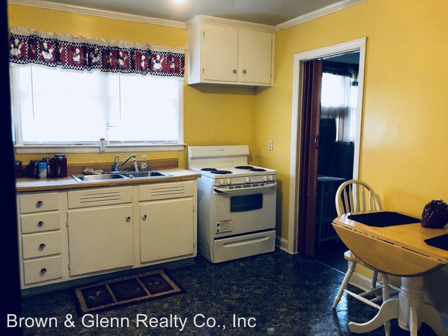 Building Photo - 3 br, 1 bath House - 3420 Barringer Dr