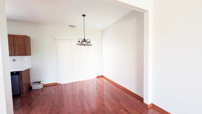Foto del edificio - 1713 Fieldstone Dr N
