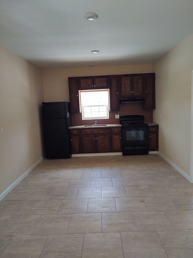 Building Photo - 208 County Rd 5011