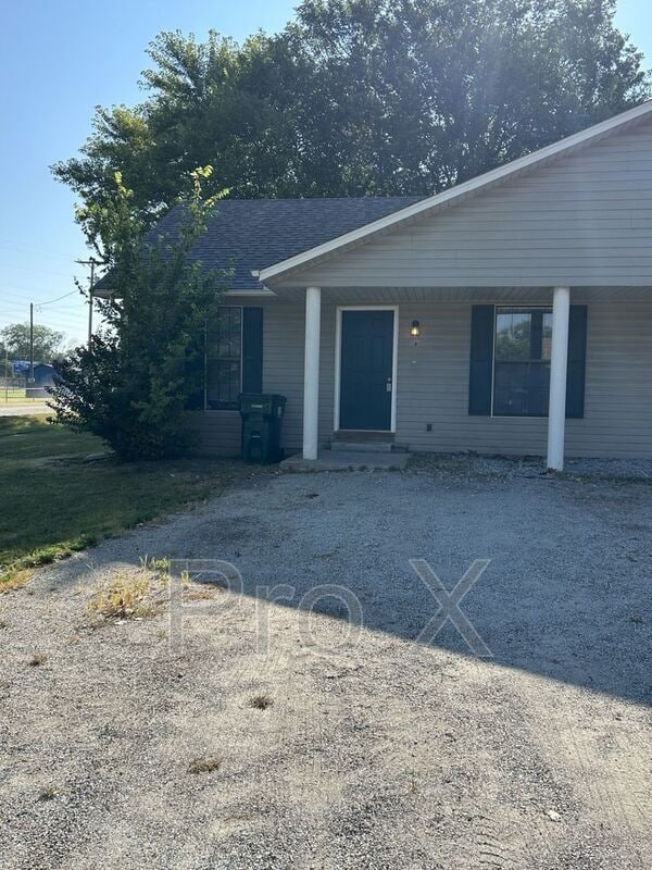Building Photo - 7083 SE 66th Terrace