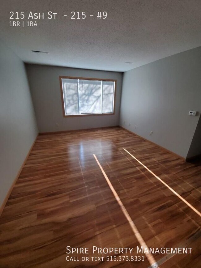 Foto del edificio - 215 Ash St