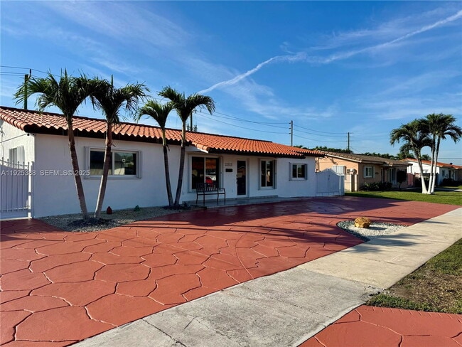 Foto del edificio - 12813 SW 20th St