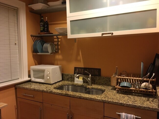 Foto del edificio - 1522 N Wood St