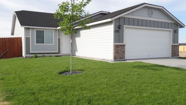 Building Photo - 13710 Key west St.