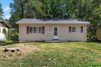 Building Photo - 10512 Earl Dr