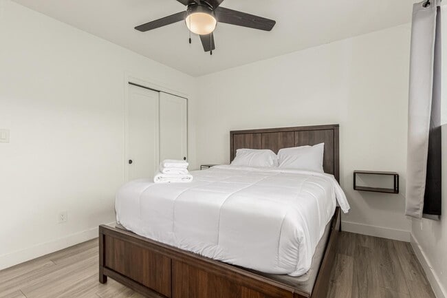 Foto del edificio - 6622 E Avalon Dr