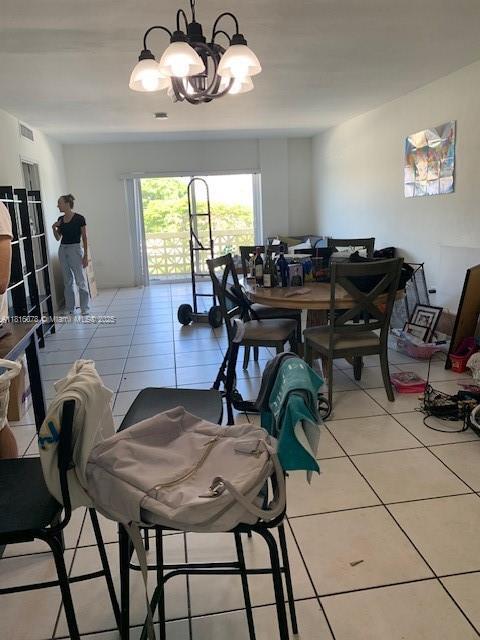 Foto principal - 353 W 47th St