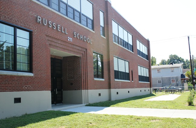 Foto del edificio - Russell School Apartments - 62+ /Affordable