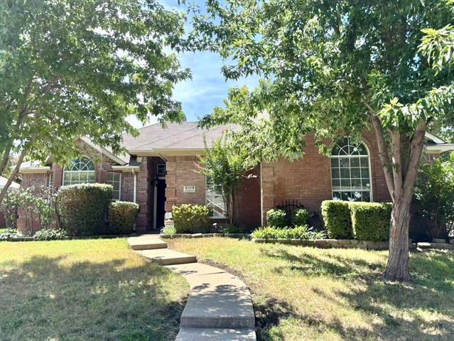 Foto principal - 9999 Cambridge Dr
