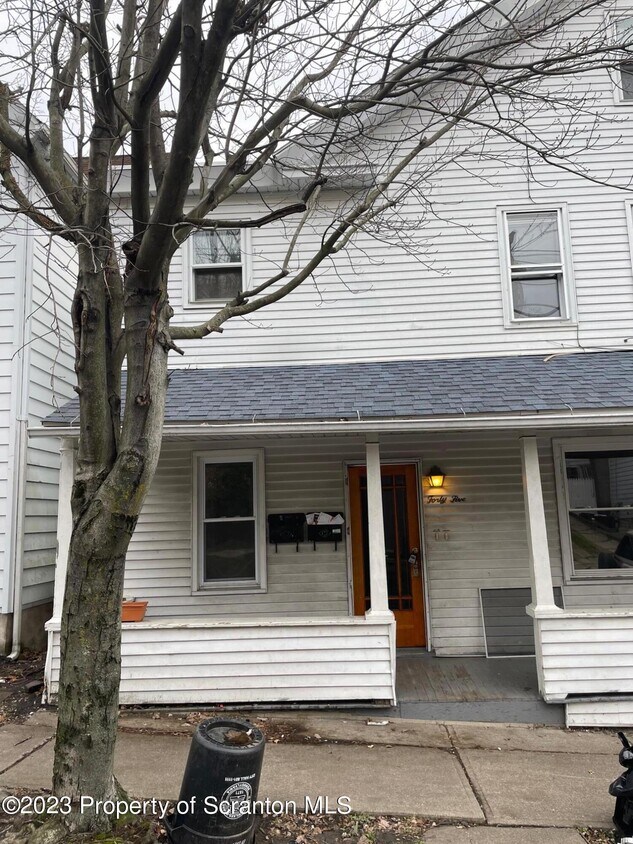 45 Madison St, WilkesBarre, PA 18702 Room for Rent in WilkesBarre
