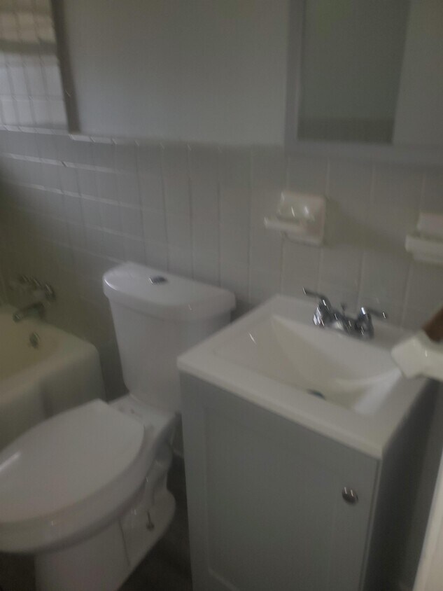 Foto principal - 17700 Plainview Ave