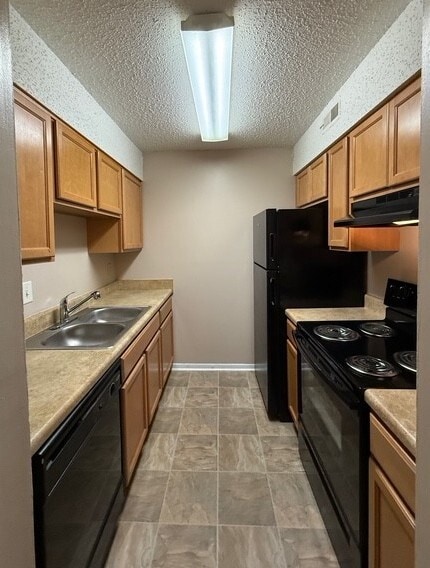 Building Photo - Summerwind Apartments