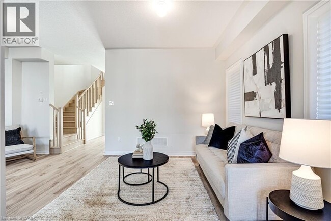 Building Photo - 26 Bentgrass Dr