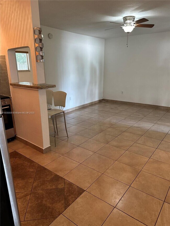 Foto del edificio - 3071 SW 27th Ave