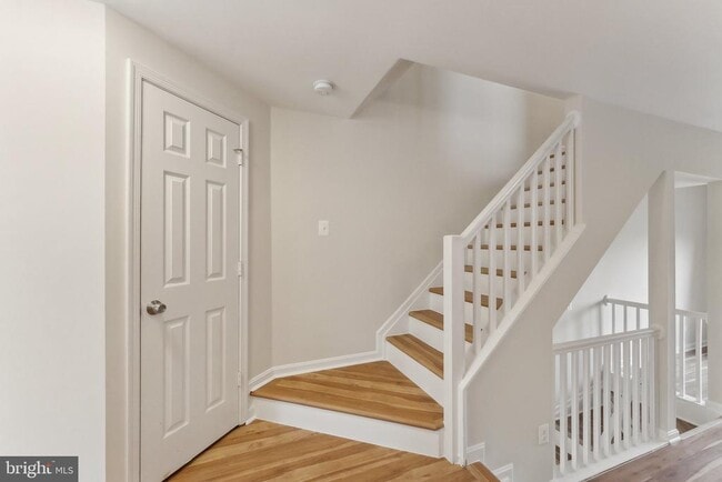 Building Photo - 5905 Sir Cambridge Way