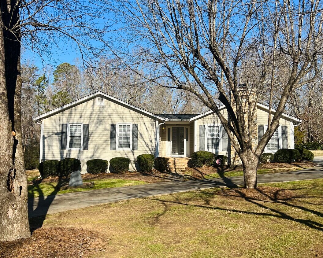 2400 Dr, Greensboro, NC 27406 House Rental in Greensboro, NC